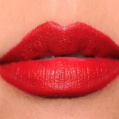 Son Estee Lauder Envy Matte 330 Decisive Poppy, lì mịn, đỏ rượu vang