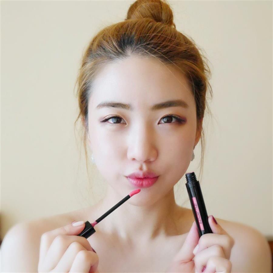 Son Shu Uemura Laque Supreme CR01 mướt, bám màu, lên màu tốt, hồng cam