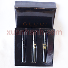 Giftset nước hoa nam Gucci Guilty gồm 1 lọ Guilty Black và 2 lọ Guilty, mỗi lọ 7.4ml vòi xịt.