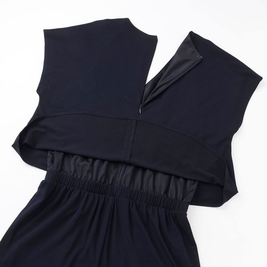 Bộ Uniqlo chất thun lạnh dày, tôn dáng, giấu bụng, thoải mái, Size S-Olive.